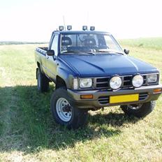 Toyota Hilux 4x4  (solgt)