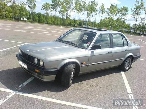 BMW E30 325i [SOLGT] billede 5