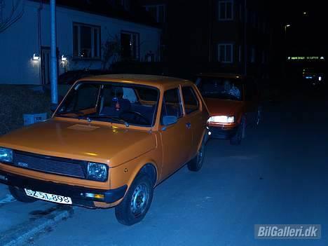 Fiat 127 0.9 16v solgt - Nååååh, ? :P Der kom Sander og Rolla´en lige med på billedet :D billede 4