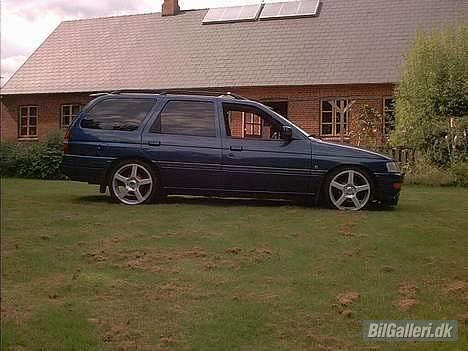 Ford Escort - Er skrottet!!! billede 2