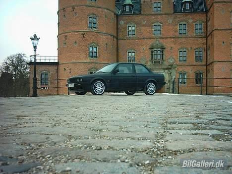 BMW 325i E30  billede 2