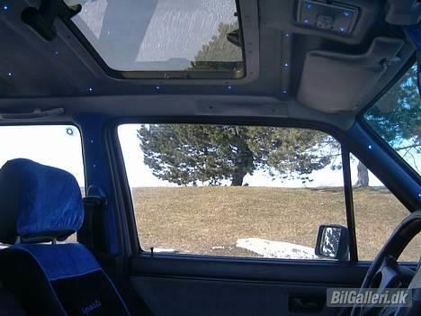 VW Golf 2 blå diod solgt - Endnu flere dioder, også i midterstolpen. billede 7