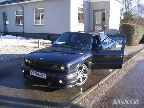 BMW 320i solgt billede 1