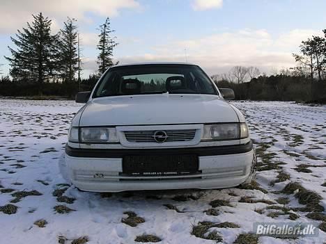 Opel Vectra A SOLGT billede 3