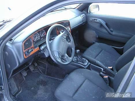 VW Passat Court SOLGT billede 2
