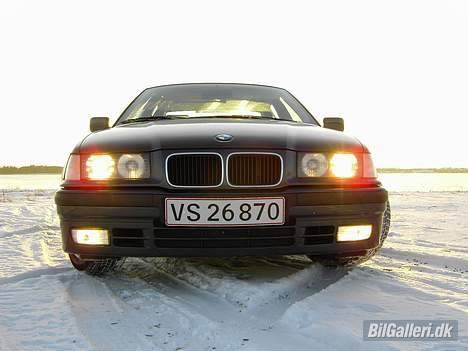 BMW 318i billede 1