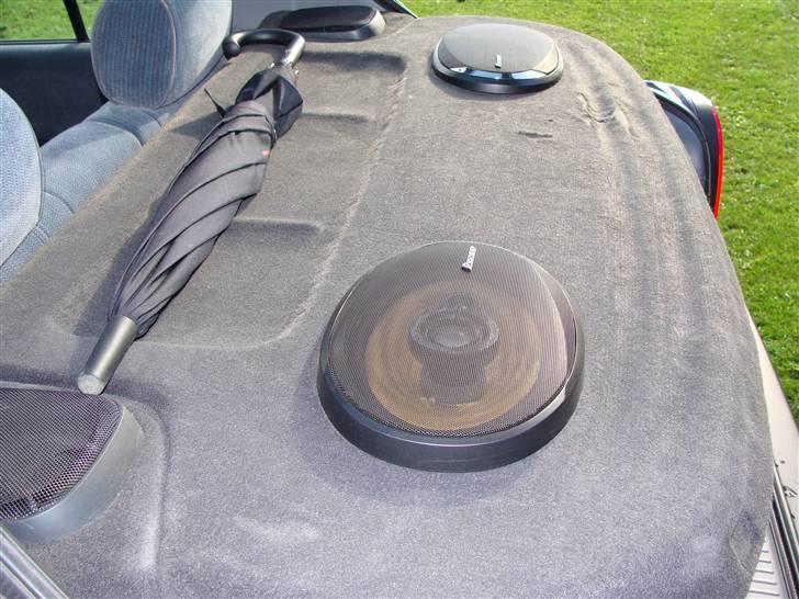 Nissan Sunny 1,6i SLX SOLGT - Hattehylde forstærket og betrukket med filt. billede 12