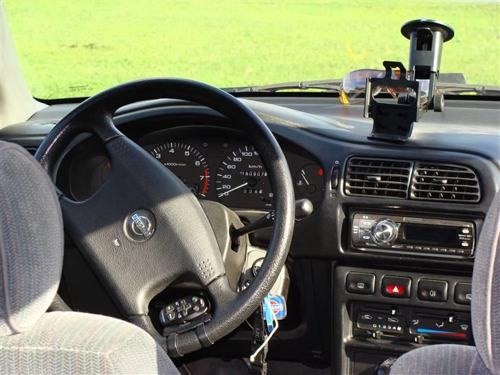 Nissan Sunny 1,6i SLX SOLGT billede 13