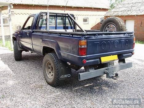 Toyota Hilux 4x4  (solgt) billede 2