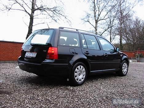 VW Golf 4 Variant - Højreside, bagfra... billede 4