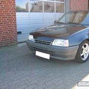 Opel Kadett e 1.8i Hatchback