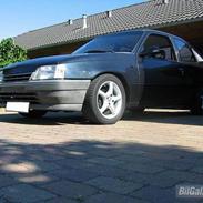 Opel Kadett e 1.8i Hatchback