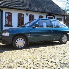 Ford Escort 1.6i 16v - Solgt
