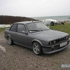 BMW E 30 318 IS "SOLGT"