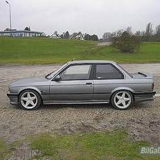 BMW E 30 318 IS "SOLGT"