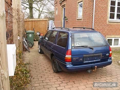 Ford Escort CLX 16V st. Solgt! - Bagfra sidelæns ? ;D billede 6