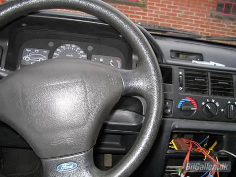 Ford Escort 1.6i 16v - Solgt billede 2