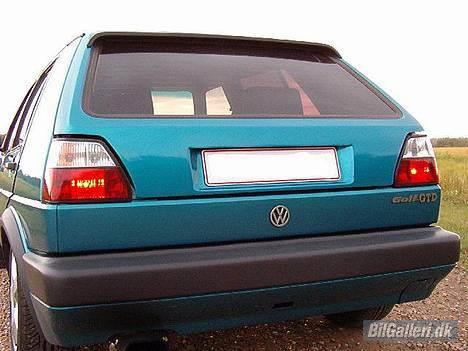 VW Golf II 1.6 GTD SOLGT - jeg fik lavet huller i den standarde plade til nummer plade lys men lamperne er diode i stedet for billede 9