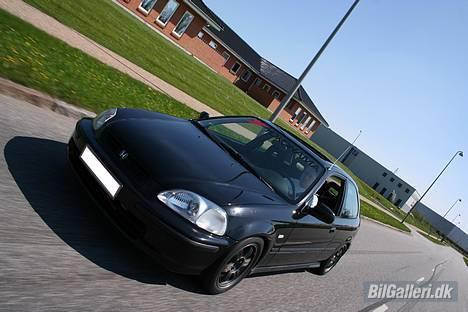 Honda Civic (Solgt) - Stor tak til Pro-street.dk for billeder :-) billede 2