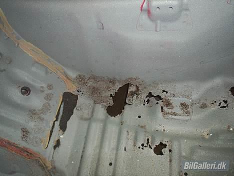 Toyota mr2 - en del rust som skal laves billede 14