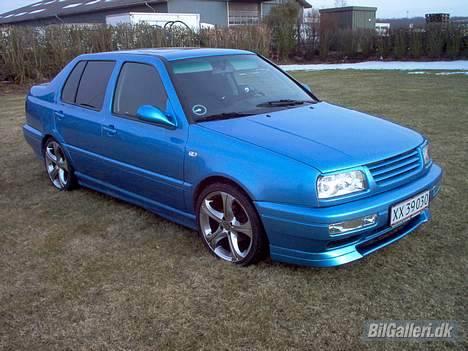 VW VENTO.. SOLGT.. billede 3