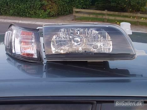 Toyota corolla under ombygning - Nye lygter fra astina.dk  billede 4