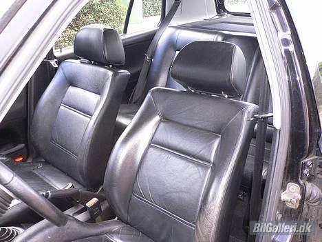 VW golf 3 gti 16v  - billede af spjældhus inden den bliver drejet op billede 15