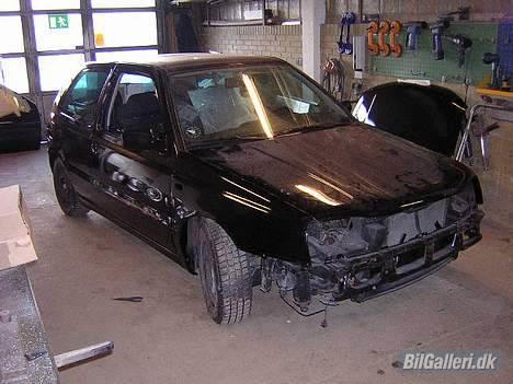 VW Golf 3 Movie (Solgt) - under behandling på maler værkstedet billede 11