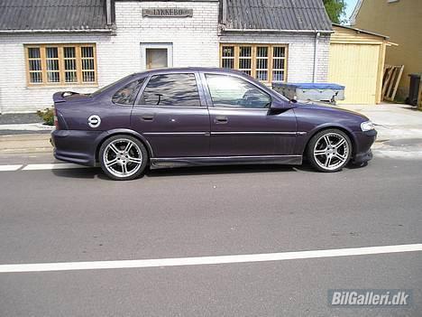 Opel    Vectra *SOLGT* - Fra siden billede 6