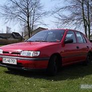 Nissan Sunny 1.4 LX 5d