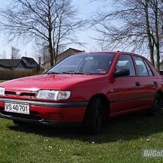 Nissan Sunny 1.4 LX 5d