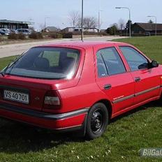 Nissan Sunny 1.4 LX 5d