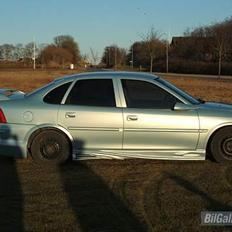 Opel vectra b *SOLGT*