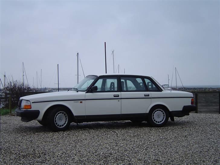 Volvo 240 GLT *SOLGT* billede 1