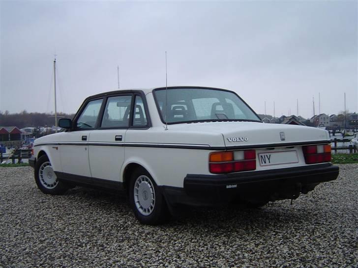 Volvo 240 GLT *SOLGT* billede 2