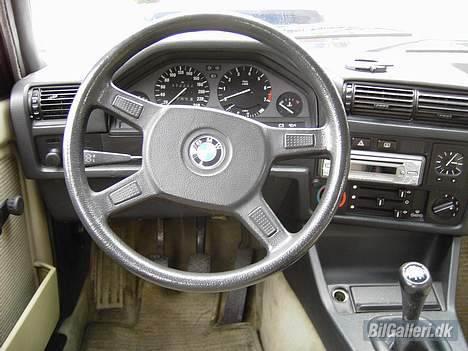 BMW 320i billede 3