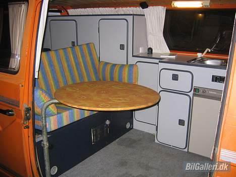 VW Transporter T3 *Projekt* - Lækker Køkken, med Komfur, vask, køleskab, og sofa-seng billede 1