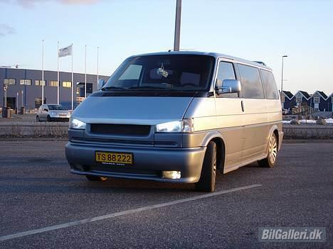 VW Caravelle billede 2