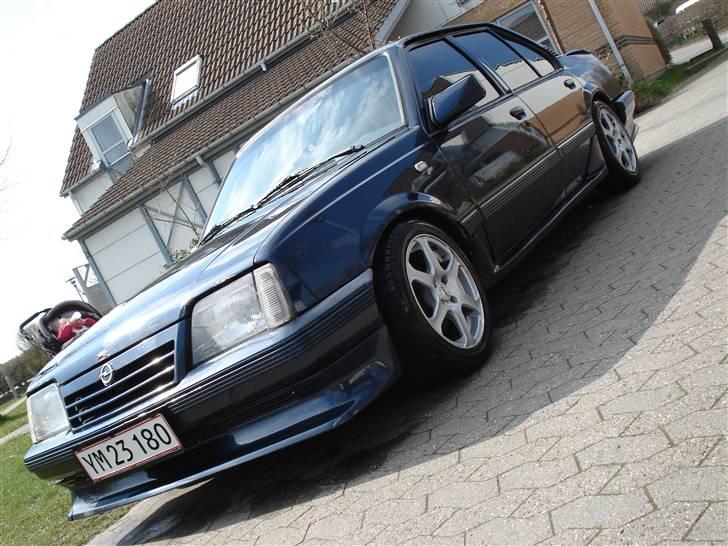 Opel Ascona C 2.0i 'SOLGT'  billede 9