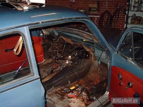 Volvo Amazon - Jeg blev enig med mig selv om at det nok var bedst hvis jeg renoverede hele bilen... billede 4