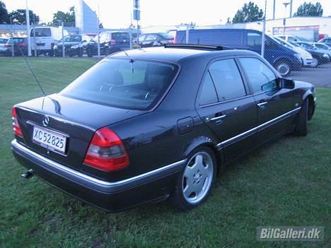 Mercedes Benz            C180 Elegance  billede 13