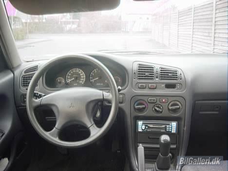 Mitsubishi galant .... dead... - inden indbrudet..... clarion cd afspiller... billede 9