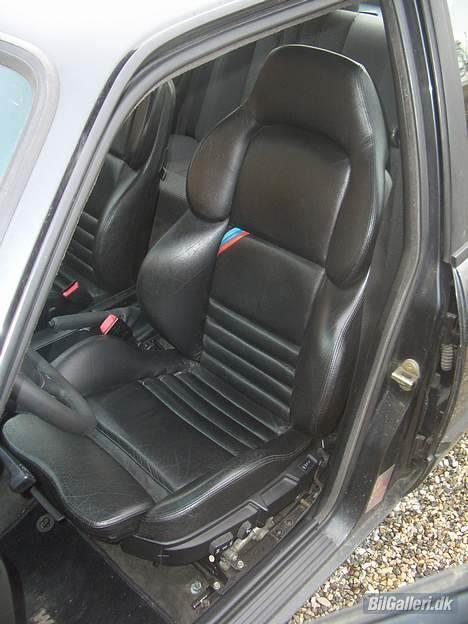 BMW 325i E30 4dørs "M3 Evo" - den bedste plads i bilen billede 16