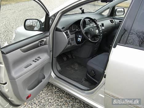 Toyota Sportsvan D-4D billede 7