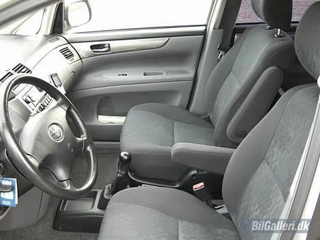 Toyota Sportsvan D-4D billede 11