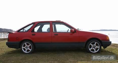 Ford Sierra ¤Rødhætte¤ *DØD* - Her er Sierra´en så fra siden! billede 1