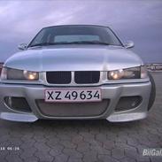 BMW 318i