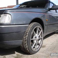 Peugeot 405 **SKROTTET**