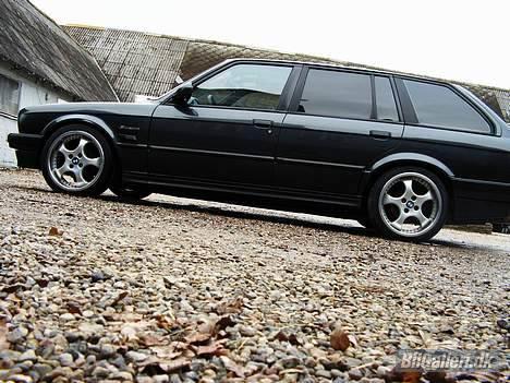 BMW 320i touring Turbo solgt billede 13