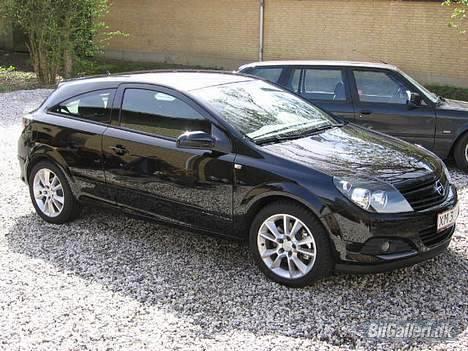 Opel Astra GTC - Lav og lækker billede 3
